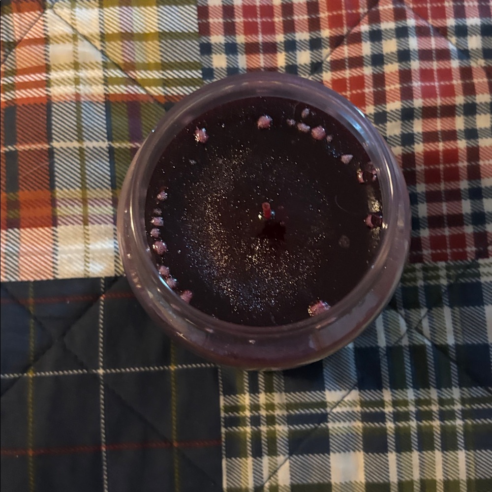 Yankee Candle Cranberry Chutney medium jar - Picture 2 of 3